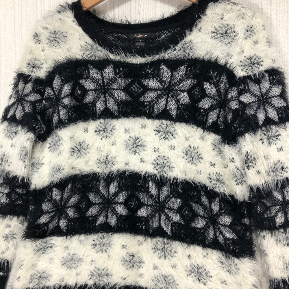 Style & Co. Sweater‎ Black White Snowflake Fuzzy Knit Crew Neck Pullover